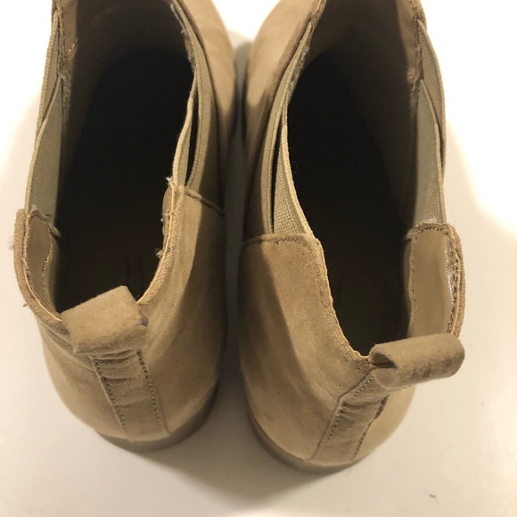 Tan suede ankle boots - Picture 3 of 3